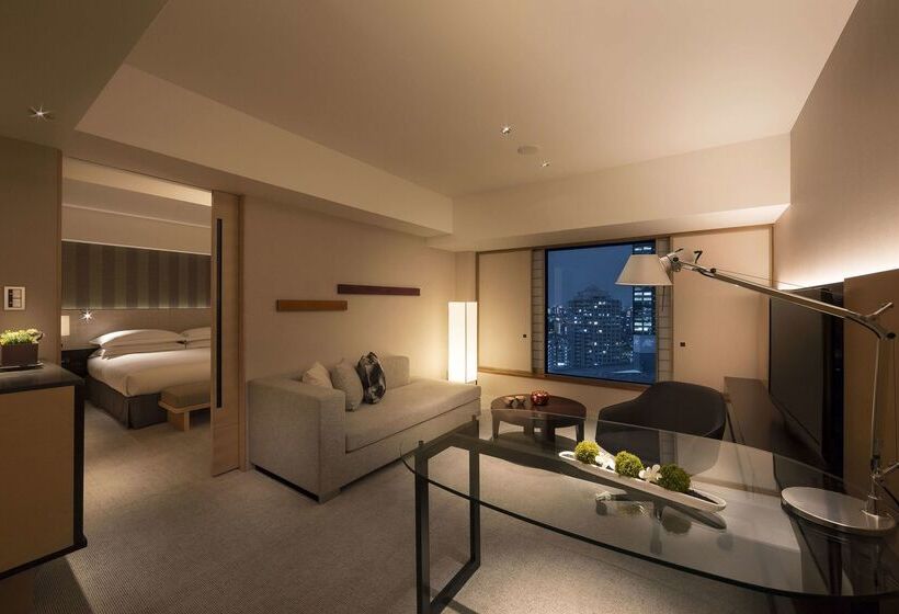 בית מלון כפרי Hilton Tokyo