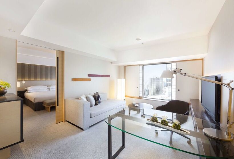 בית מלון כפרי Hilton Tokyo