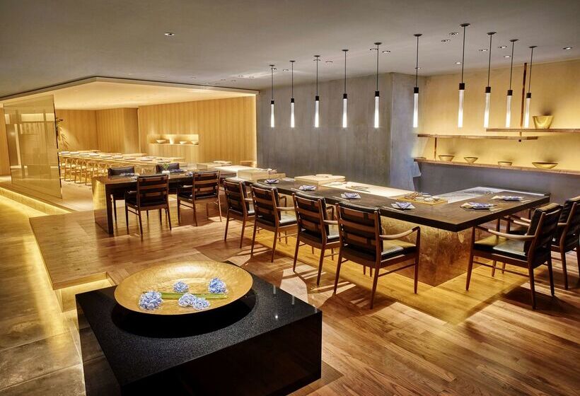 בית מלון כפרי Hilton Tokyo