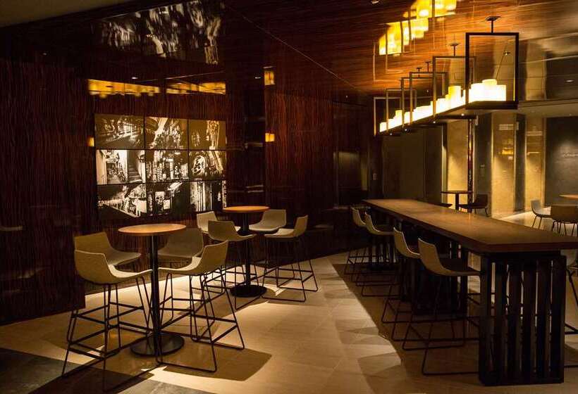 בית מלון כפרי Hilton Tokyo