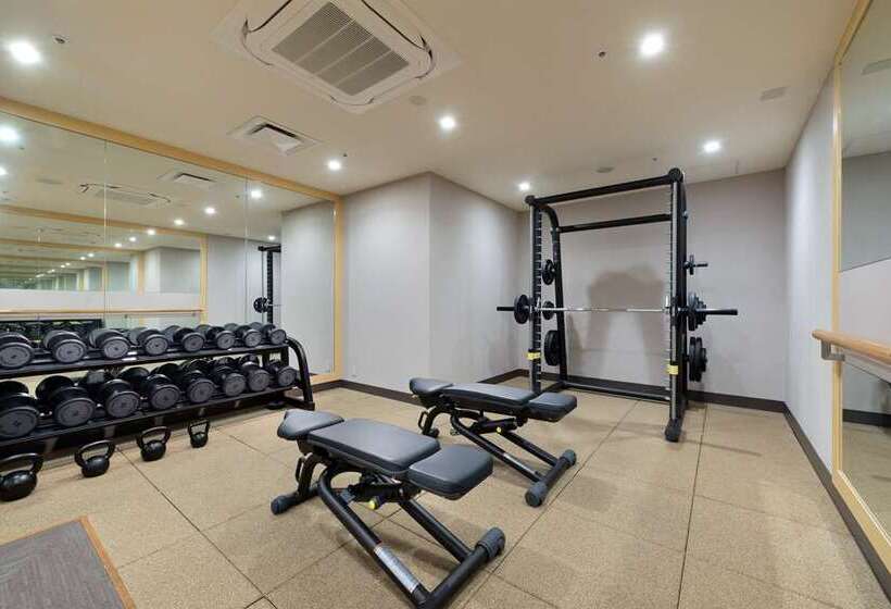 בית מלון כפרי Hilton Tokyo