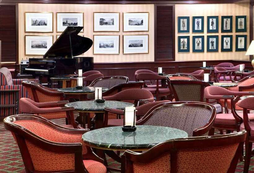 בית מלון כפרי Hilton Tokyo