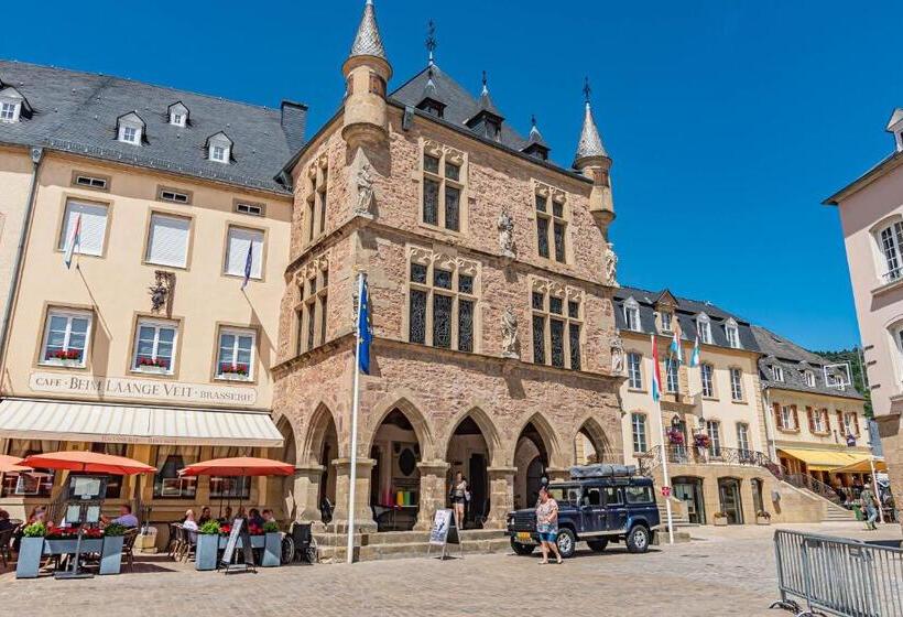 هتل Hôtel Le Petit Poète