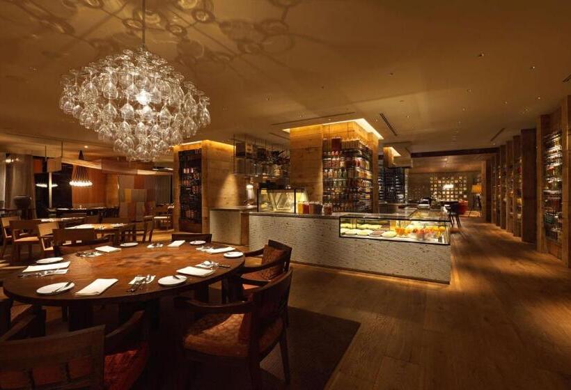 Отель Hyatt Regency Tokyo