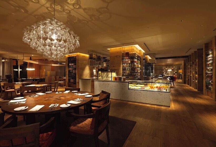 Отель Hyatt Regency Tokyo