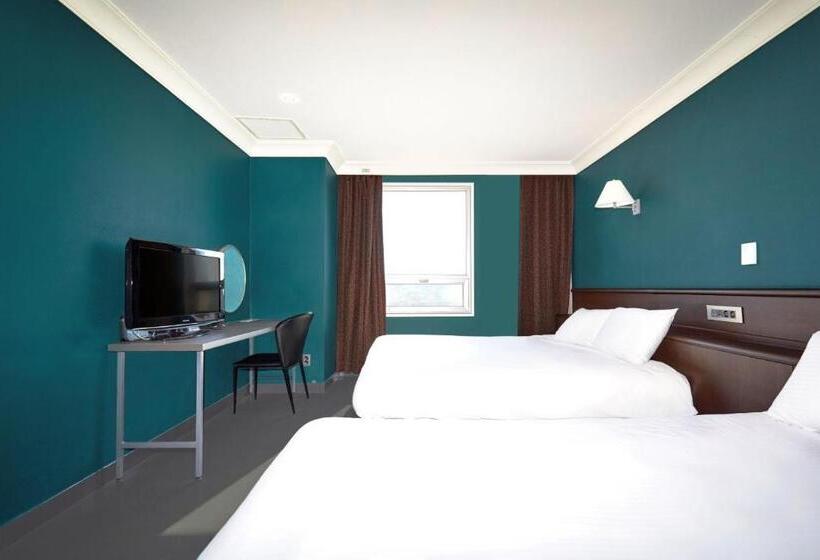 בית מלון כפרי Kolon