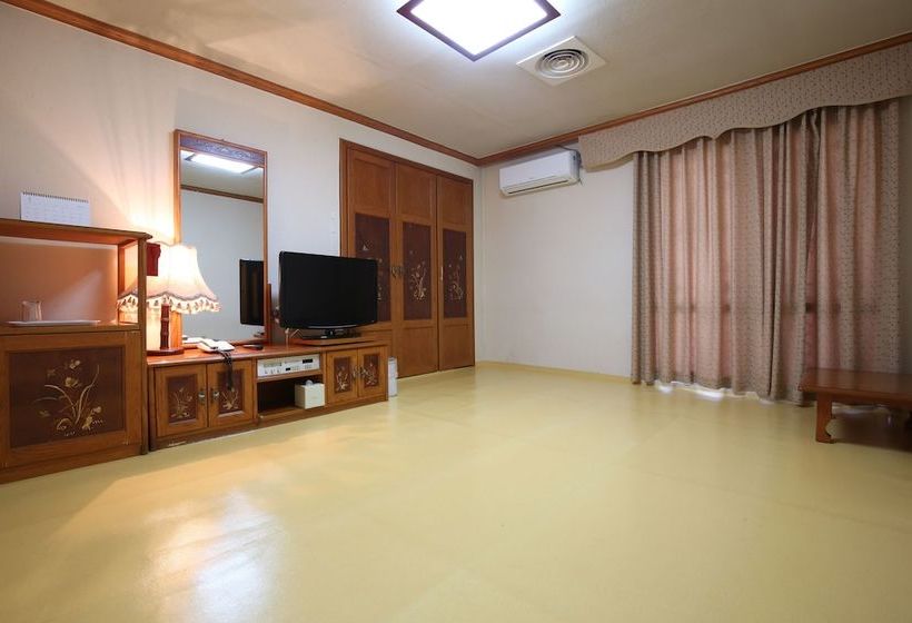 호텔 Lake Hills Songnisan