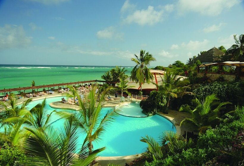 Отель Leopard Beach Resort And Spa