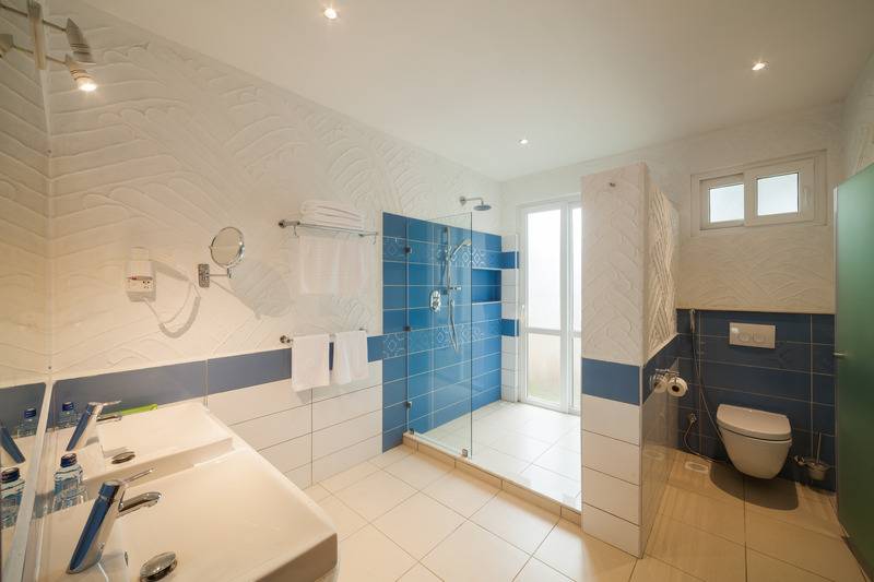 Отель Leopard Beach Resort And Spa