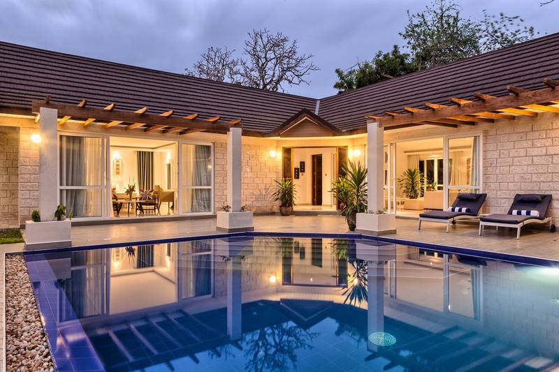 Отель Leopard Beach Resort And Spa