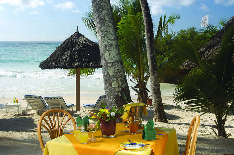 Отель Leopard Beach Resort And Spa