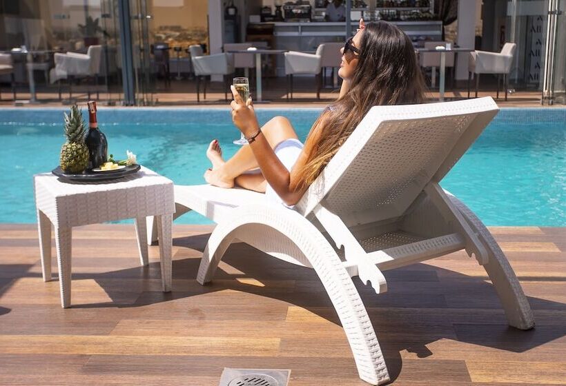 Mövenpick Hotel Casablanca