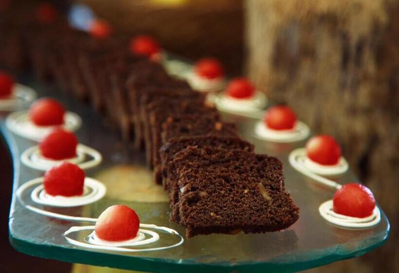 Отель Neptune Beach Resort All Inclusive