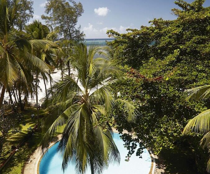 Отель Neptune Beach Resort All Inclusive