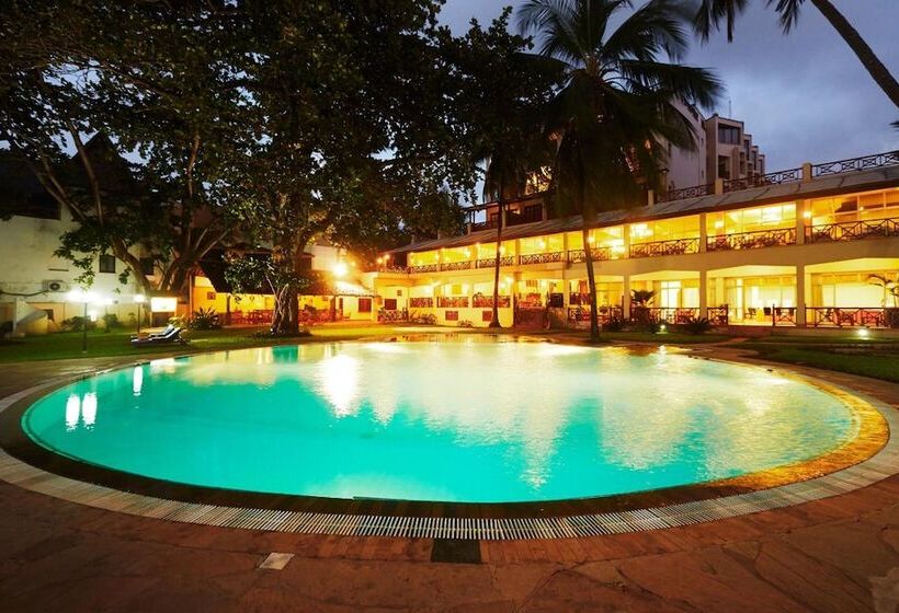 Отель Neptune Beach Resort All Inclusive