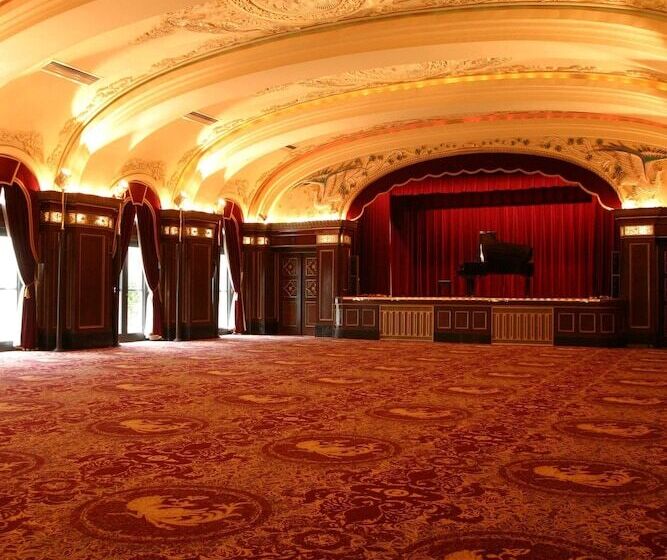 בית מלון כפרי New Grand