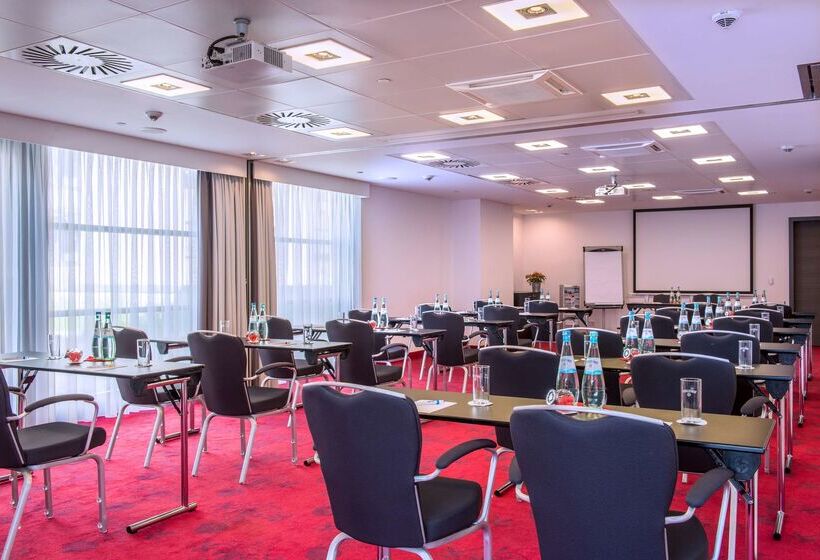 هتل Park Inn By Radisson Luxembourg City