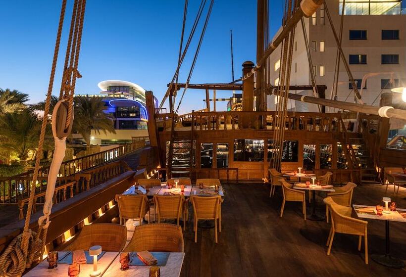 Radisson Blu Hotel, Kuwait