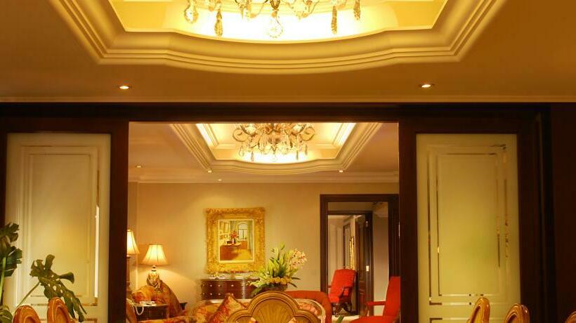 هتل Safir International