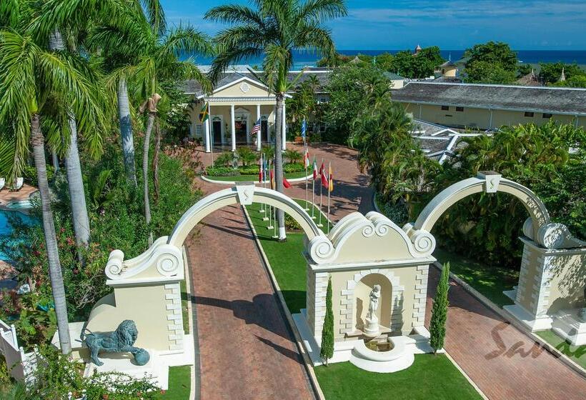 هتل Sandals Royal Caribbean   All Inclusive Couples Only