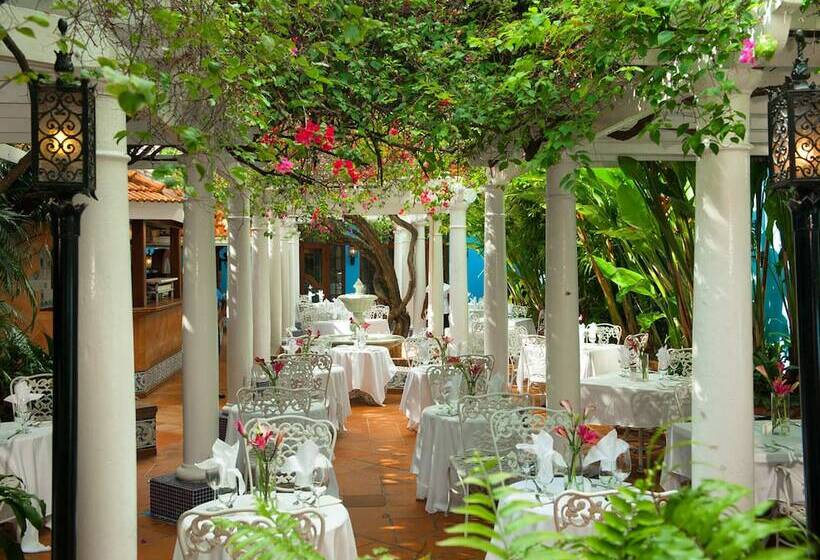 هتل Sandals Royal Caribbean   All Inclusive Couples Only
