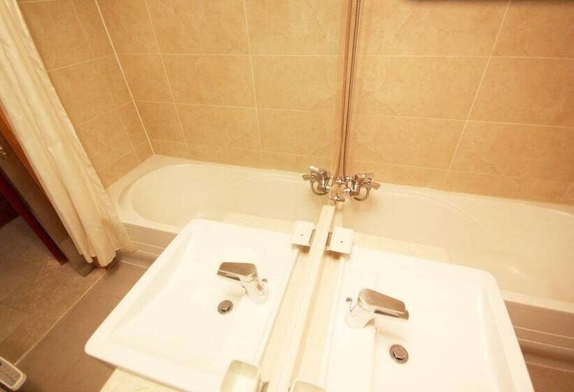 בית מלון כפרי Seoul Rex