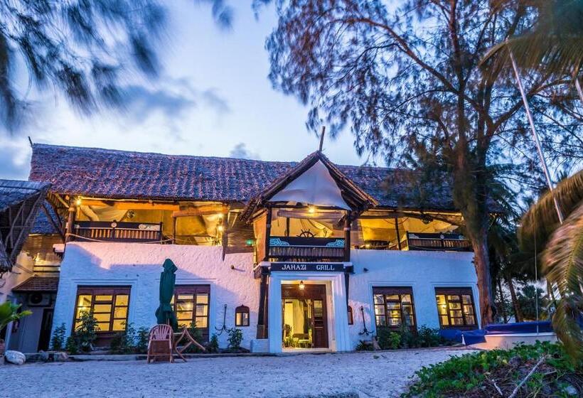 בית מלון כפרי Serena Beach Resort & Spa