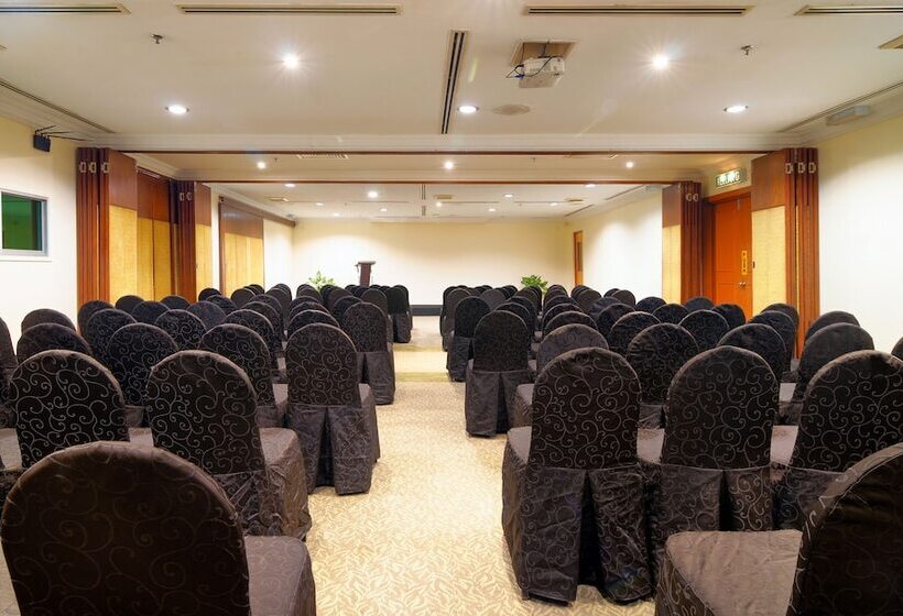 בית מלון כפרי Shangri La Kota Kinabalu