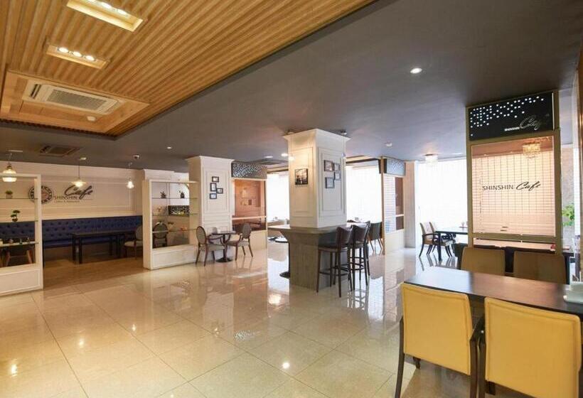 هتل Shin Shin