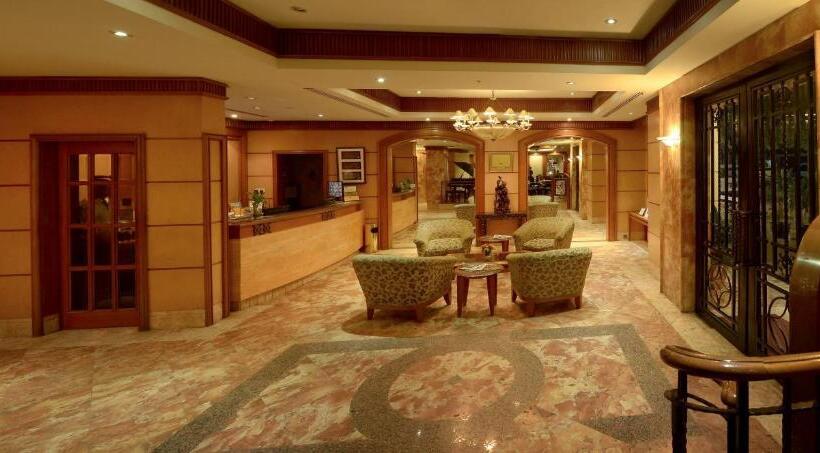 فندق The Jesselton