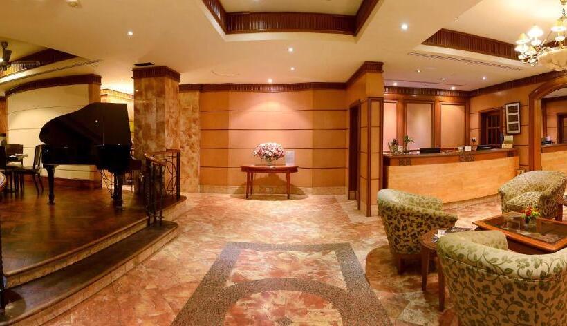 فندق The Jesselton