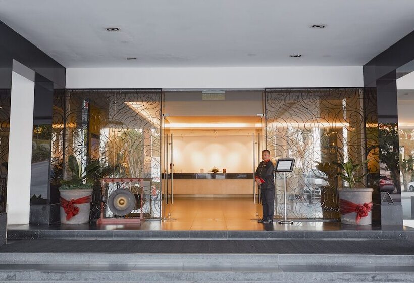 The Palace Hotel Kota Kinabalu