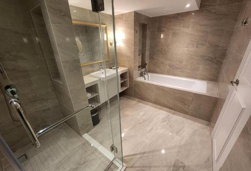 The Palace Hotel Kota Kinabalu