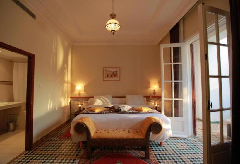 هتل Transatlantique