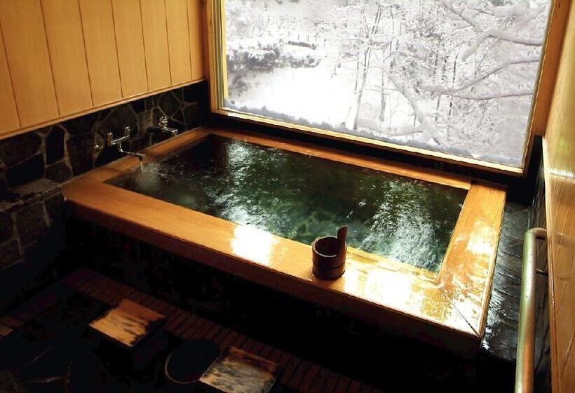 בית מלון כפרי Yuzawa New Otani