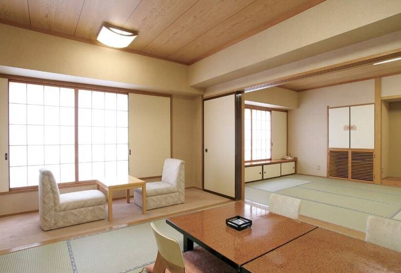 בית מלון כפרי Yuzawa New Otani