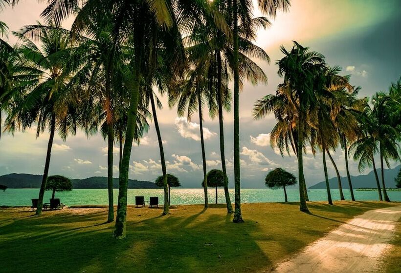 Pelangi Beach Resort & Spa, Langkawi