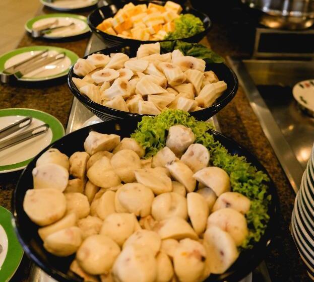 אתר נופש Shangrila Golden Sands, Penang