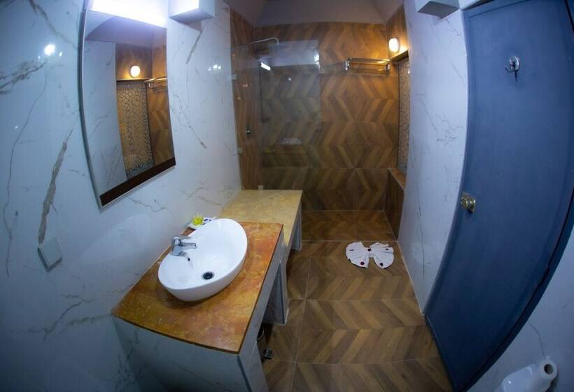 Rs Hotel Karam Palace