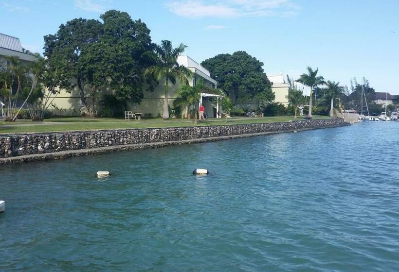 Seawind On The Bay