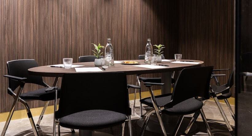 115 The Strand Hotel By Neu Collective