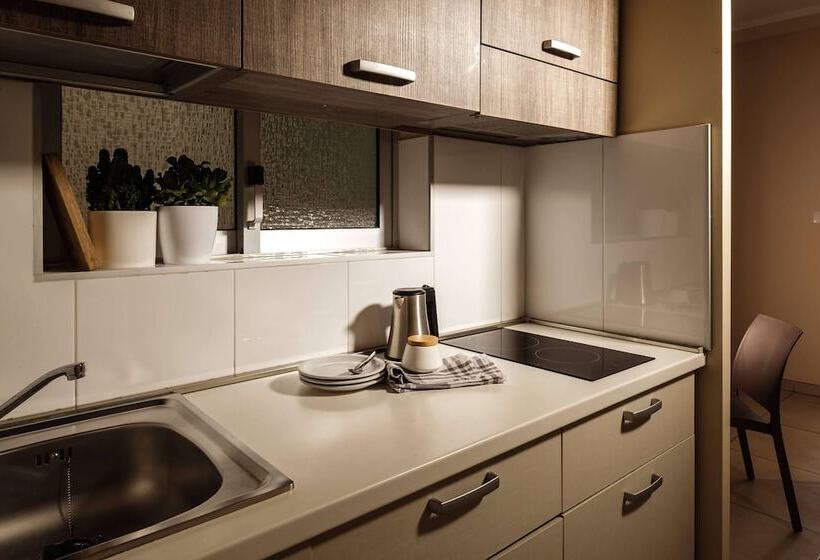 115 The Strand Hotel By Neu Collective