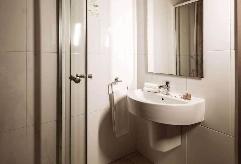 115 The Strand Hotel By Neu Collective