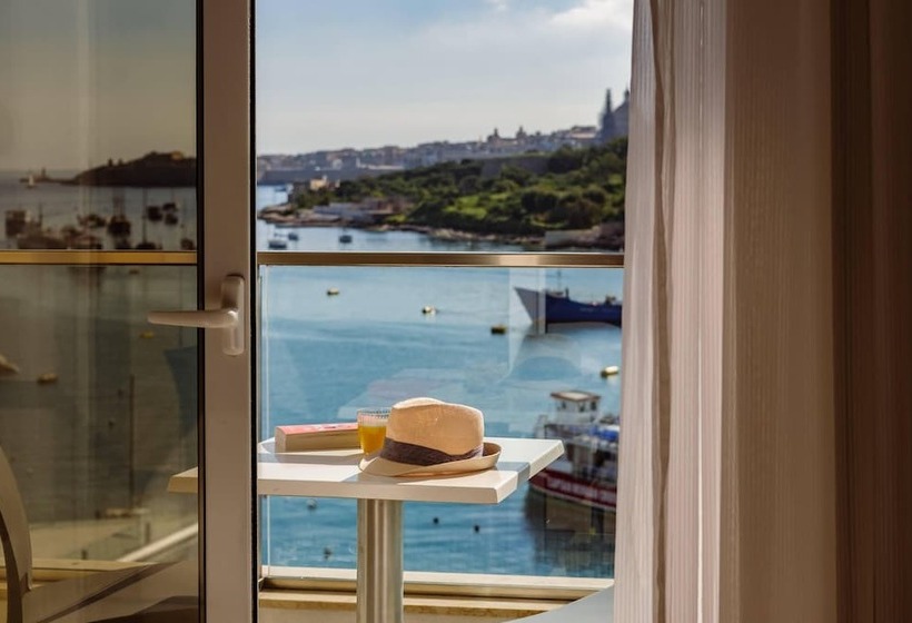 115 The Strand Hotel By Neu Collective