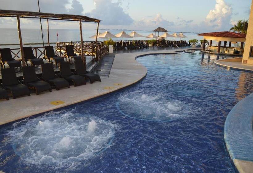 All Ritmo Cancun Resort & Water Park