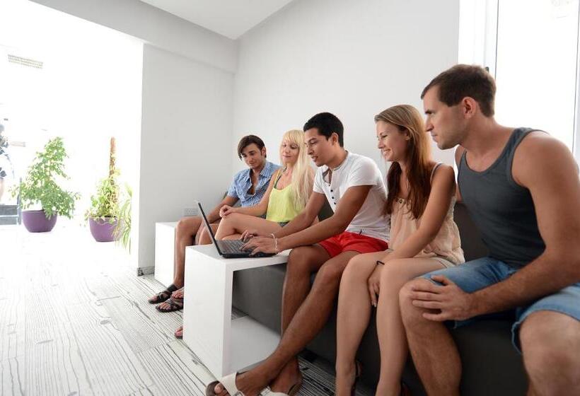 Day S Inn Hotel & Residence