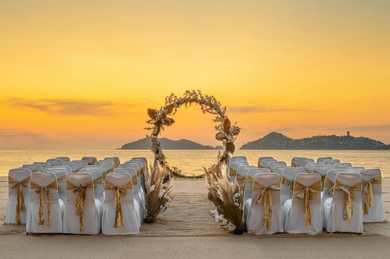 Dreams Acapulco Resorts & Spa All Inclusive