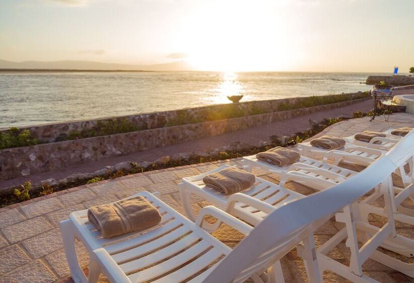 Estero Beach Hotel & Resort