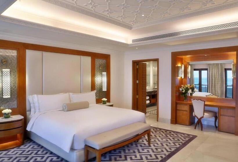هتل Al Bustan Palace, A Ritzcarlton