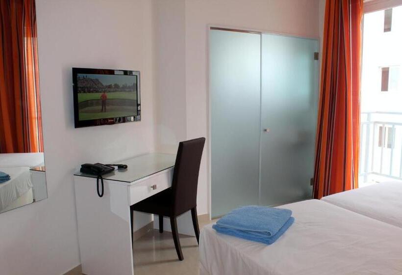 هتل Atlantis Lodge